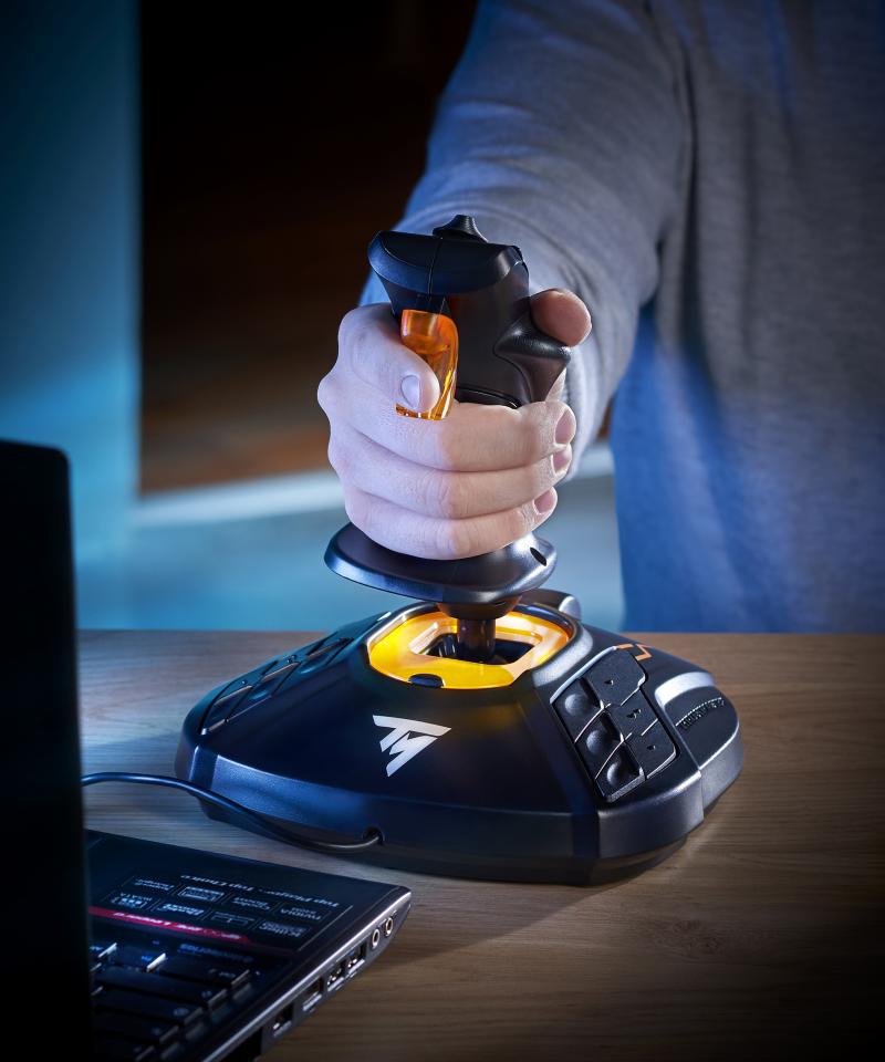 Thrustmaster T16000M FCS Thrustmaster T16000M FCS