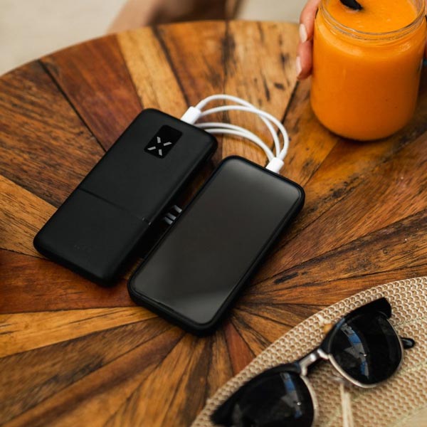 FIXED Powerbank Zen 10 LCD kijelzővel és PD kimenettel 20W, 10 000 mAh, fekete FIXED Powerbank Zen 10 LCD kijelzővel és PD kimenettel 20W, 10 000 mAh, fekete