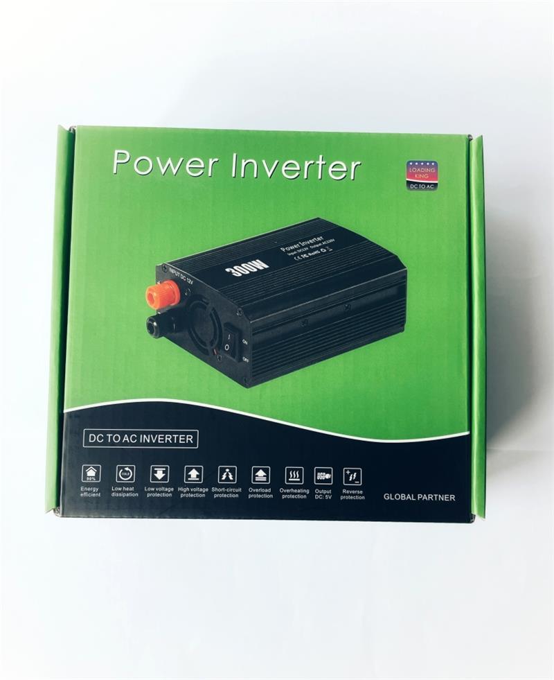EUROCASE feszültségváltó DC/AC, 12V/230V, 300W, USB, autós csatlakozó, bilincsek (MT-M300) EUROCASE feszültségváltó DC/AC, 12V/230V, 300W, USB, autós csatlakozó, bilincsek (MT-M300)