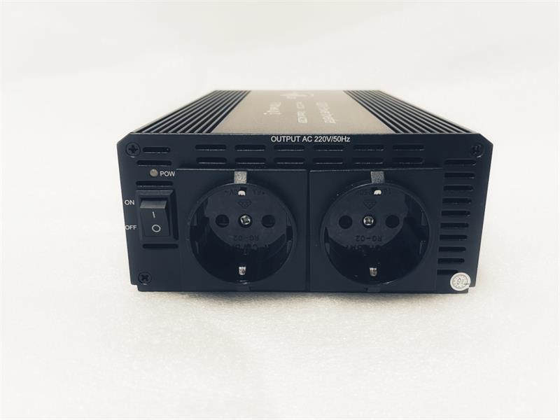 EUROCASE feszültségváltó DC/AC DY-1000-12, 12V/230V, 1000W (MT-MX1000) EUROCASE feszültségváltó DC/AC DY-1000-12, 12V/230V, 1000W (MT-MX1000)