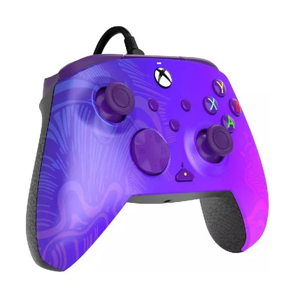 Vezetékes vezérlő PDP Xbox Series számára, lila Fade Vezetékes vezérlő PDP Xbox Series számára, lila Fade