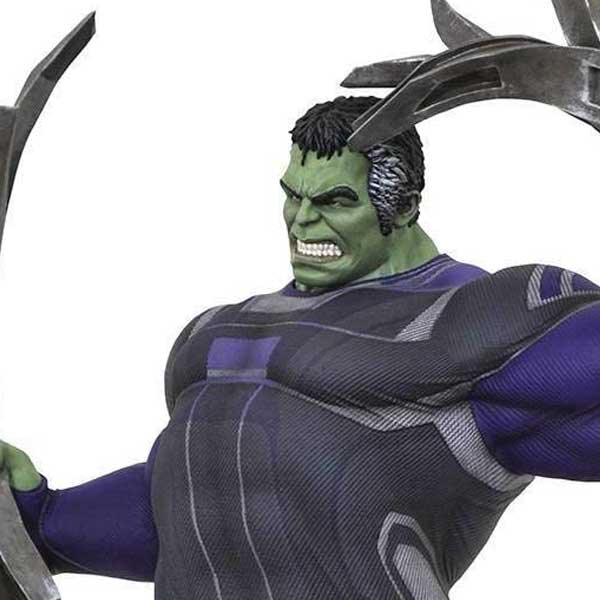 Figura Avengers: Endgame Hulk Deluxe Gallery Diorama