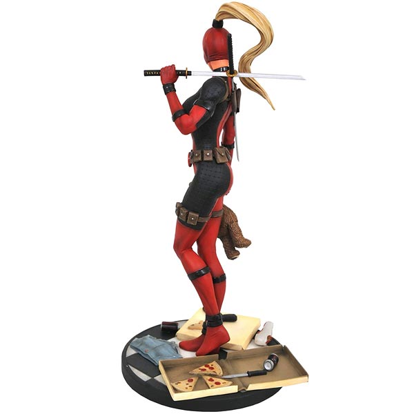 Szobor Marvel Premier Lady Deadpool Statue 30 cm Szobor Marvel Premier Lady Deadpool Statue 30 cm
